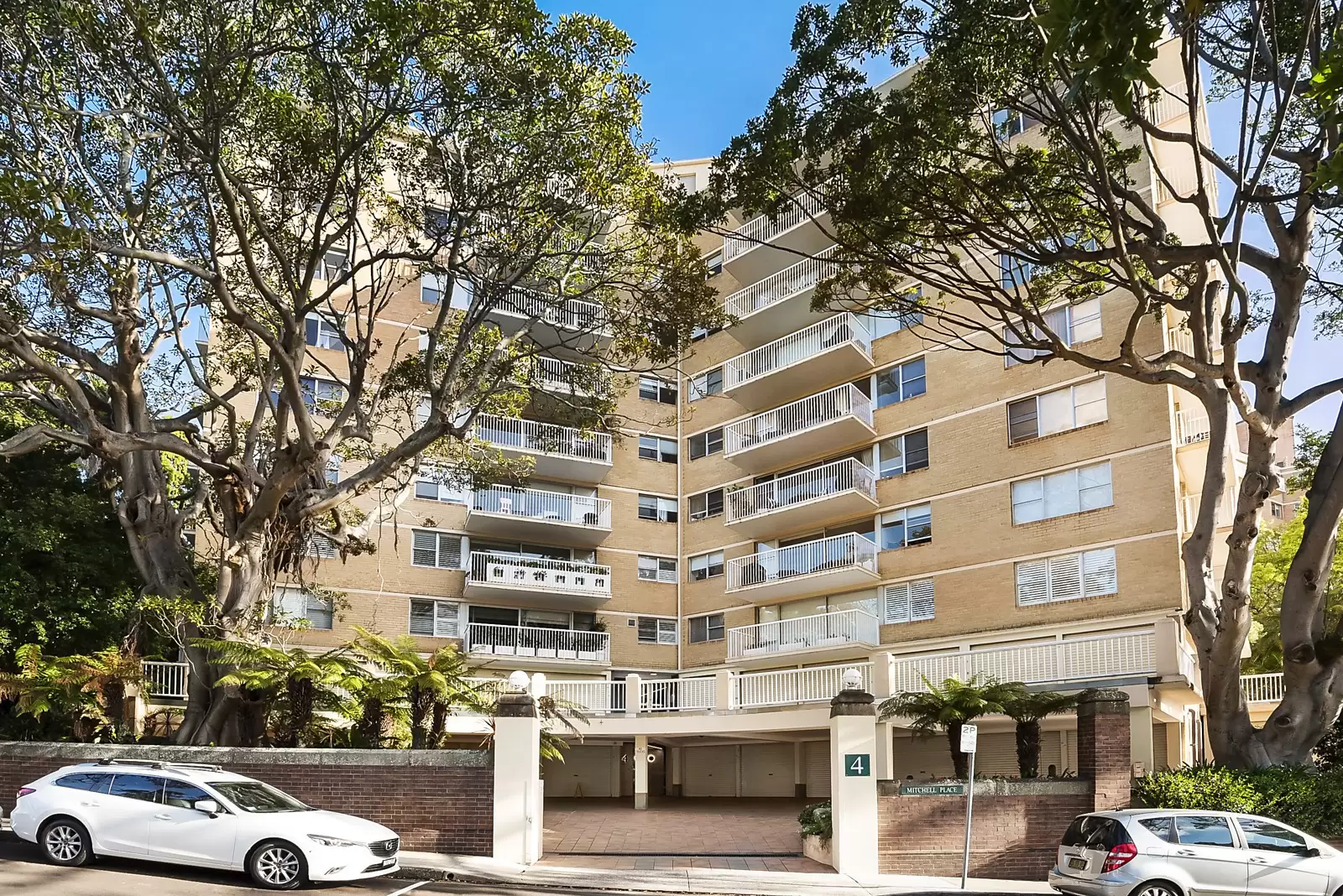 'Residence 7 4 Mitchell Road, Darling Point Sold by Sydney Sotheby's International Realty - image 8