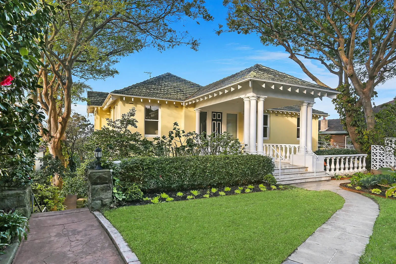 111 Victoria Road, Bellevue Hill Sold by Sydney Sotheby's International Realty - image 1