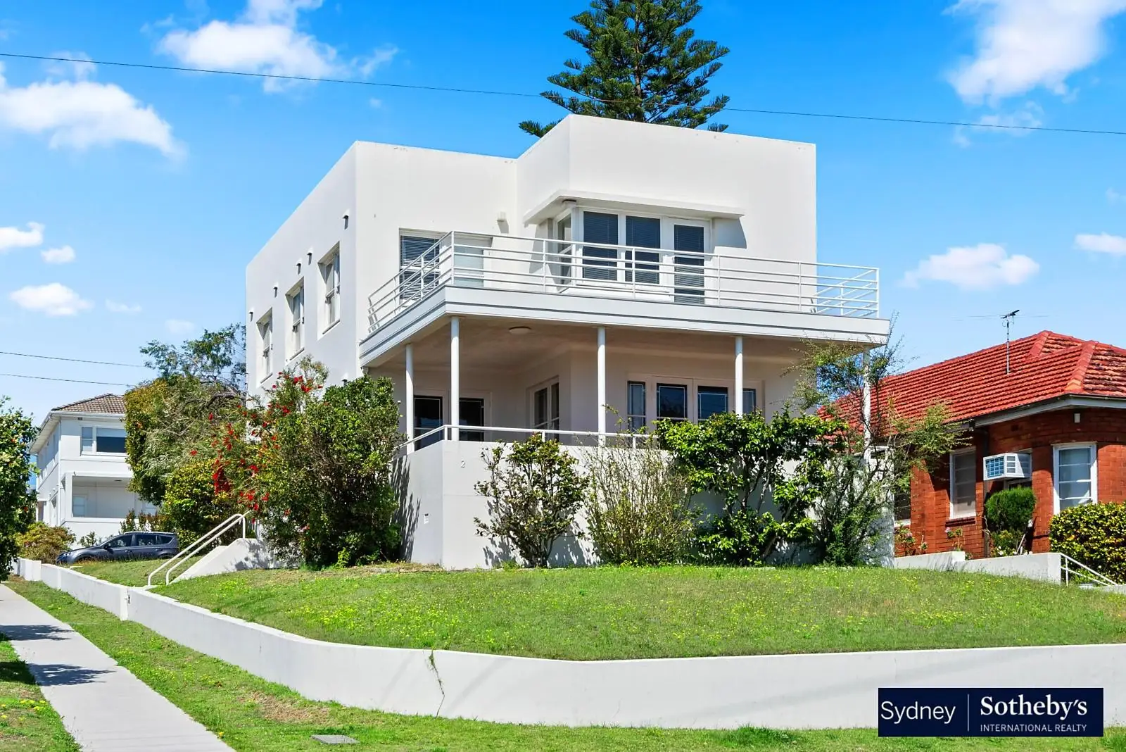 2 Wallangra Road, Dover Heights Leased by Sydney Sotheby's International Realty - image 1