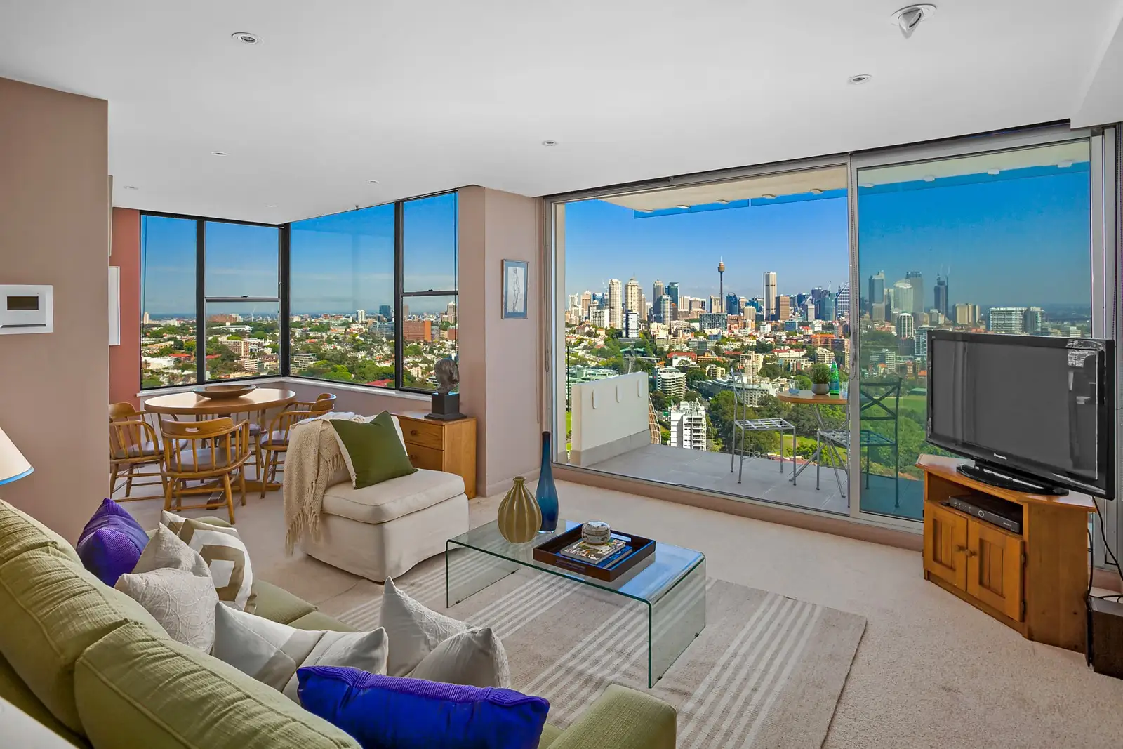 22a/3 Darling Point Road, Darling Point Sold by Sydney Sotheby's International Realty - image 2