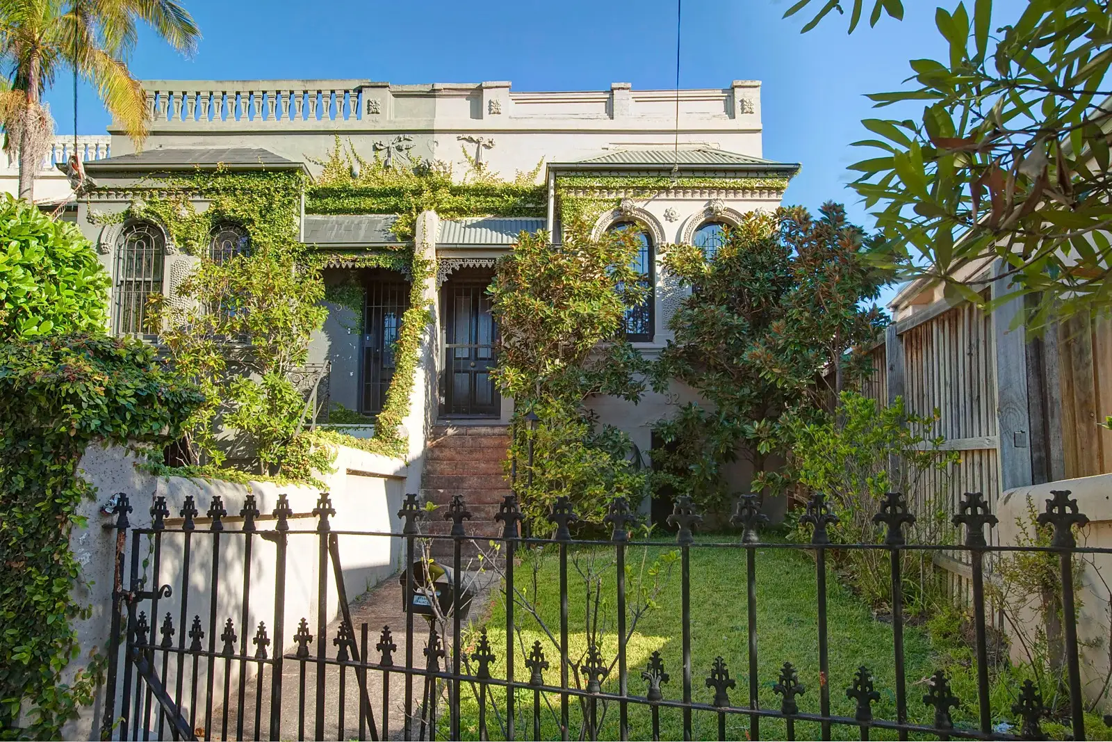 32 Edgecliff Road, Woollahra Sold by Sydney Sotheby's International Realty - image 1