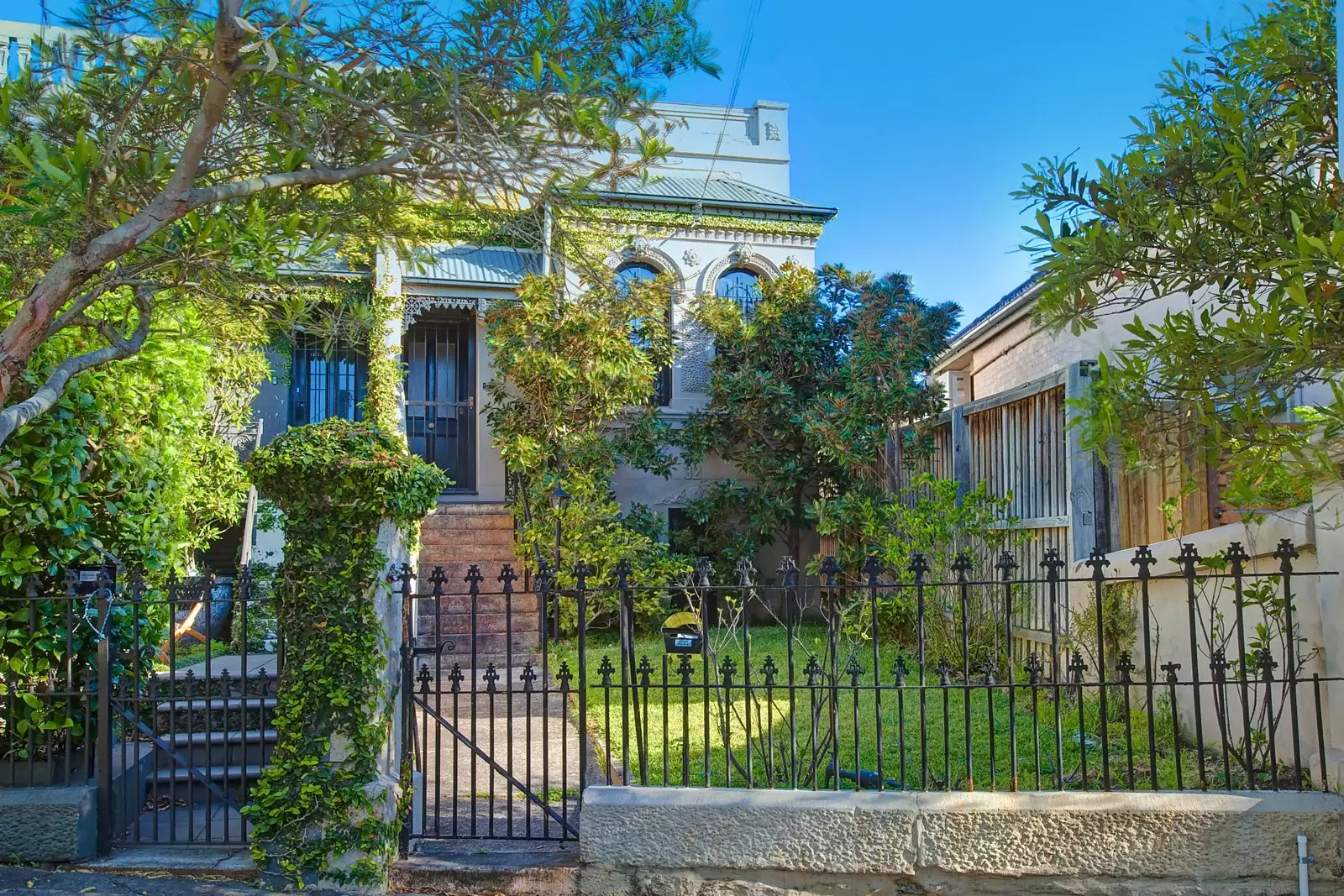 32 Edgecliff Road, Woollahra Sold by Sydney Sotheby's International Realty - image 9