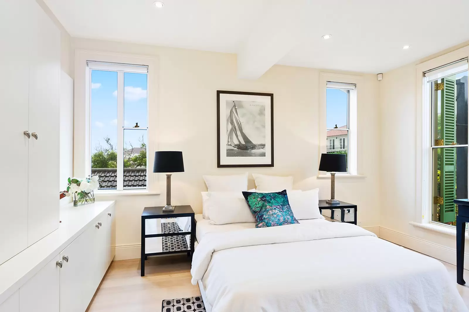 18 The Crescent, Vaucluse Sold by Sydney Sotheby's International Realty - image 1