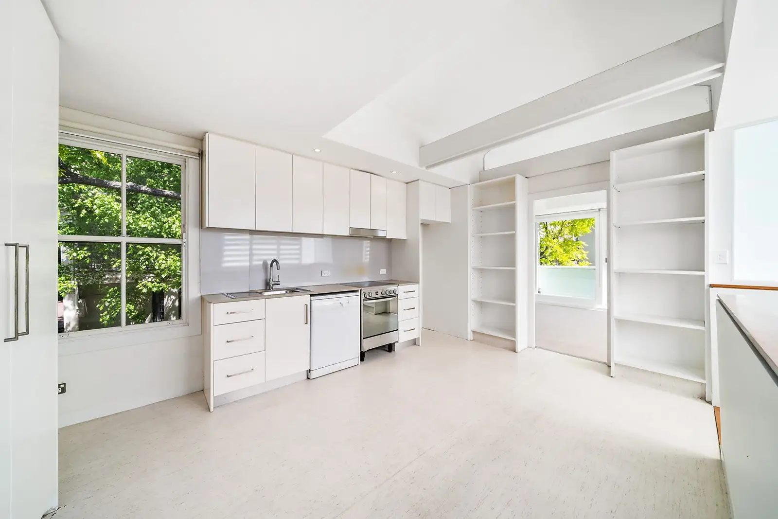 18 Glebe Street, Edgecliff Leased by Sydney Sotheby's International Realty - image 3