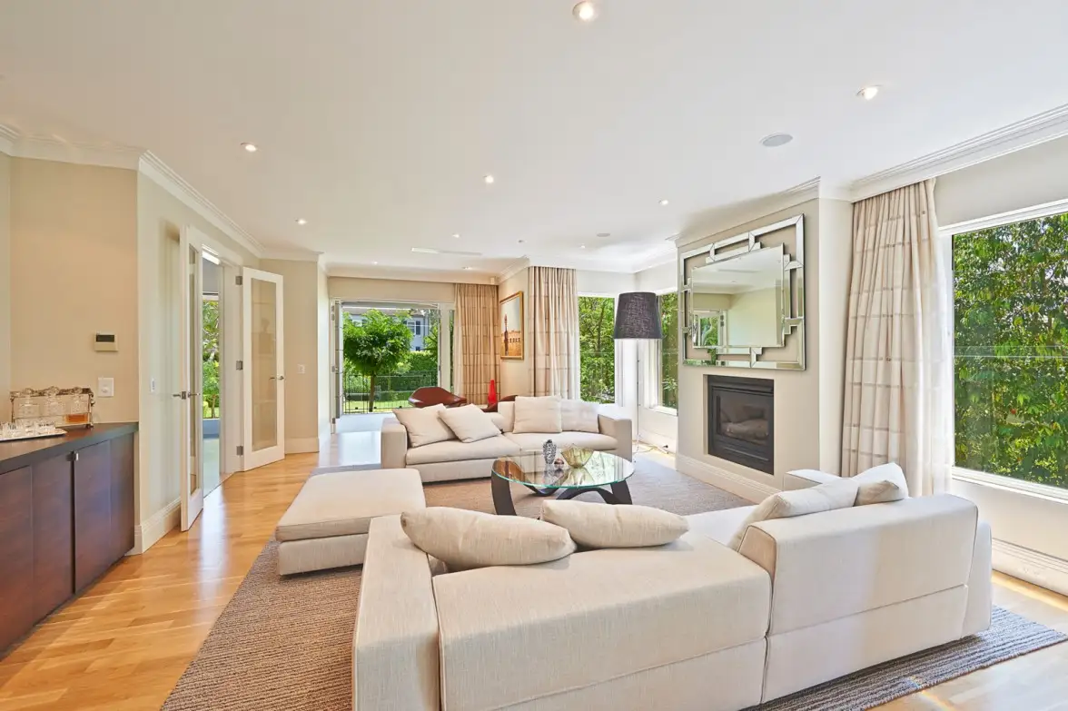 35 Fitzwilliam Road, Vaucluse Sold by Sydney Sotheby's International Realty - image 2