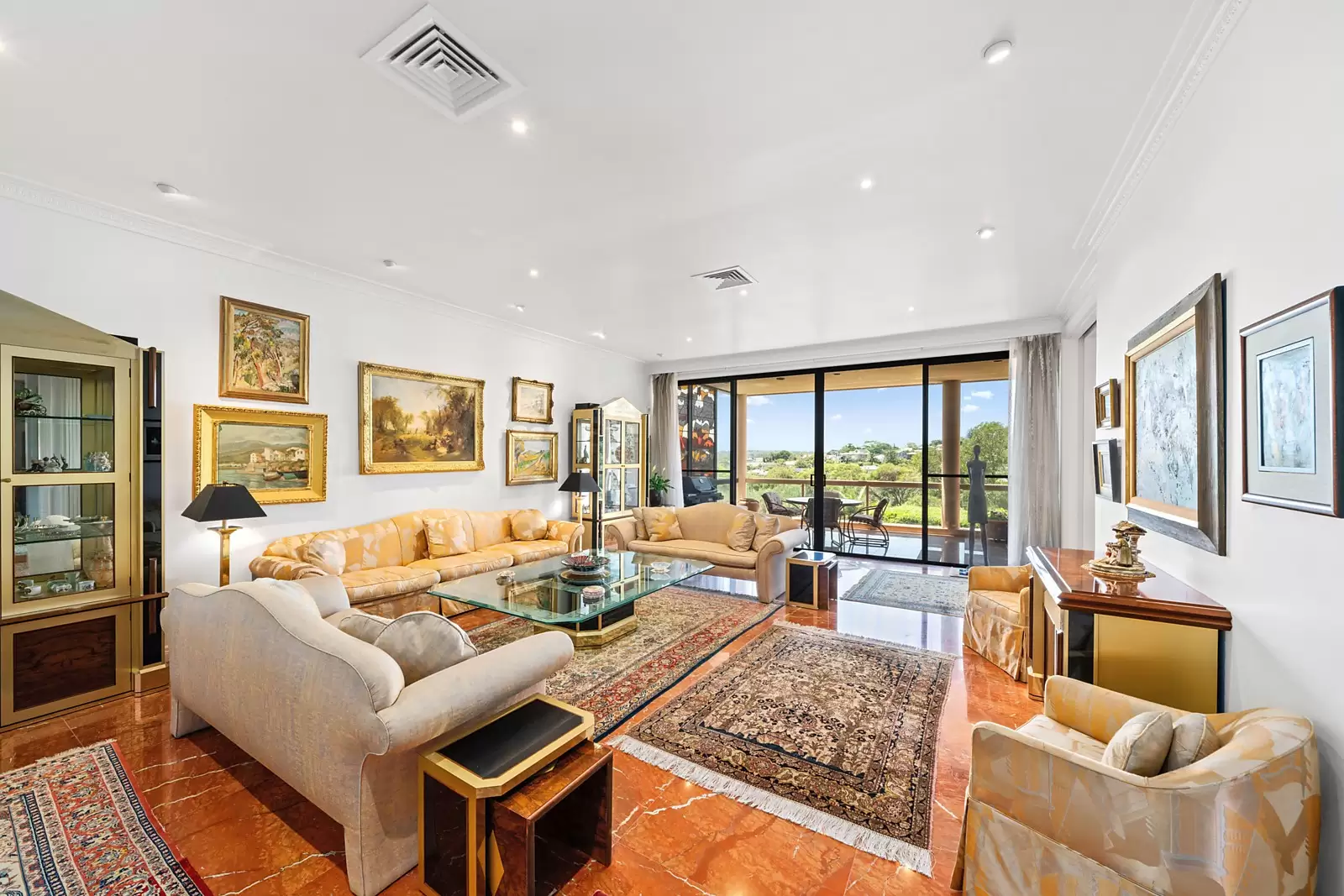 19 Fitzwilliam Road, Vaucluse Sold by Sydney Sotheby's International Realty - image 1