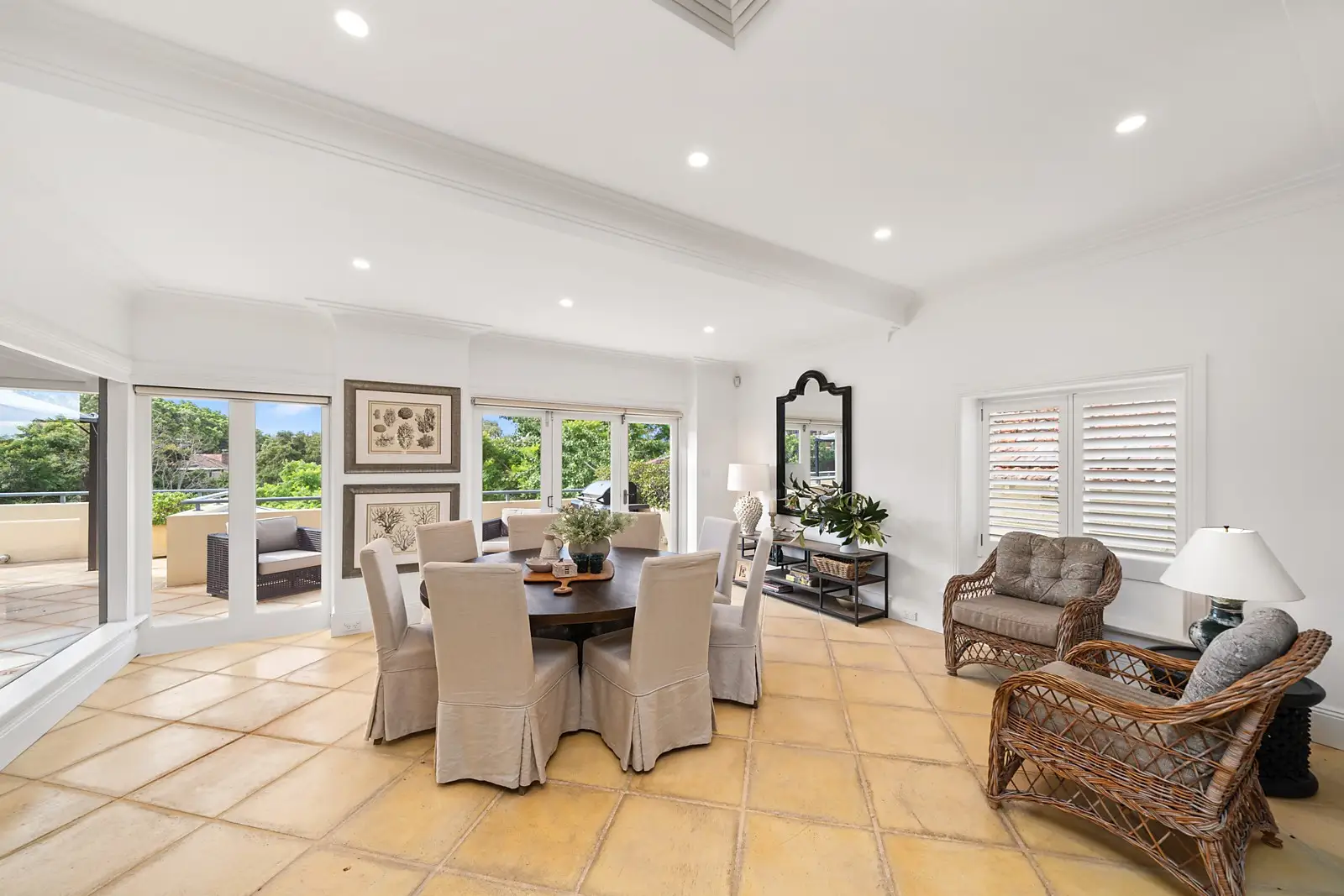 53 Bundarra Road, Bellevue Hill Sold by Sydney Sotheby's International Realty - image 2