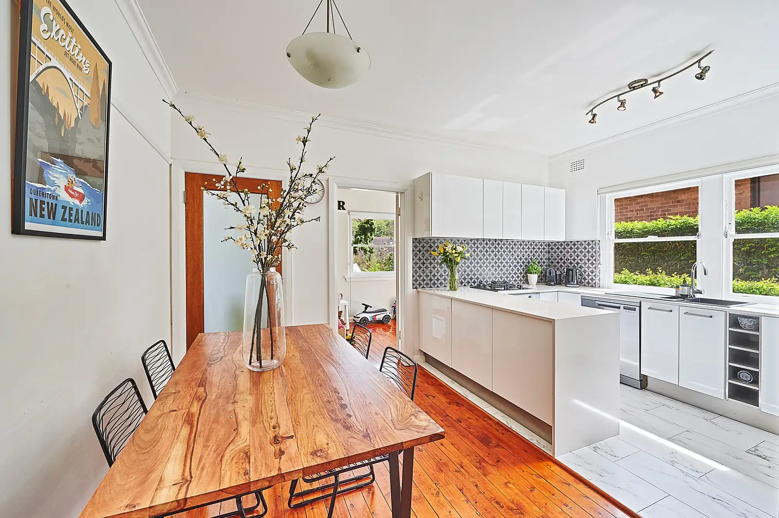 2/26 Holdsworth Street, Neutral Bay Sold by Sydney Sotheby's International Realty - image 2