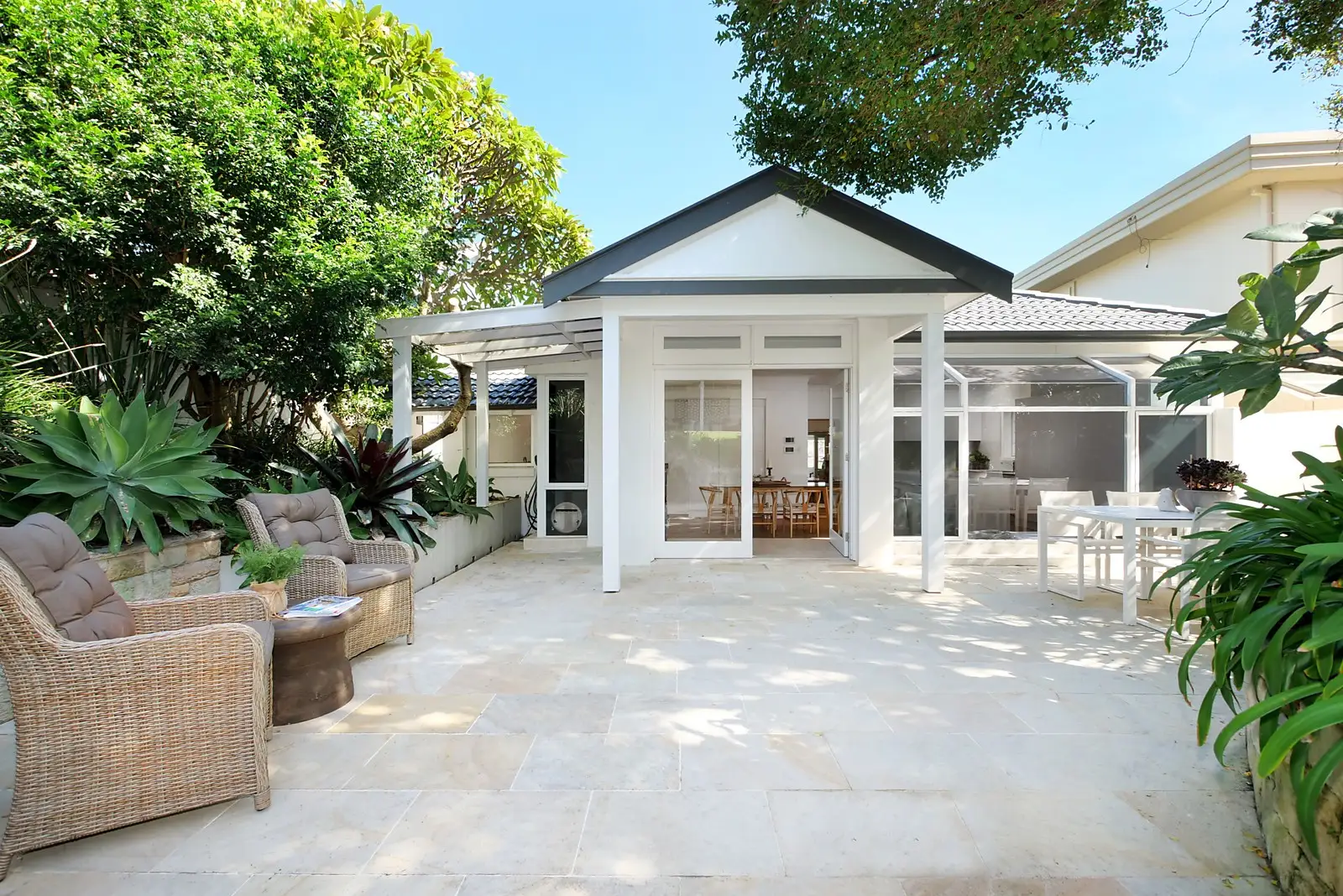 137 Hopetoun Avenue, Vaucluse Sold by Sydney Sotheby's International Realty - image 2