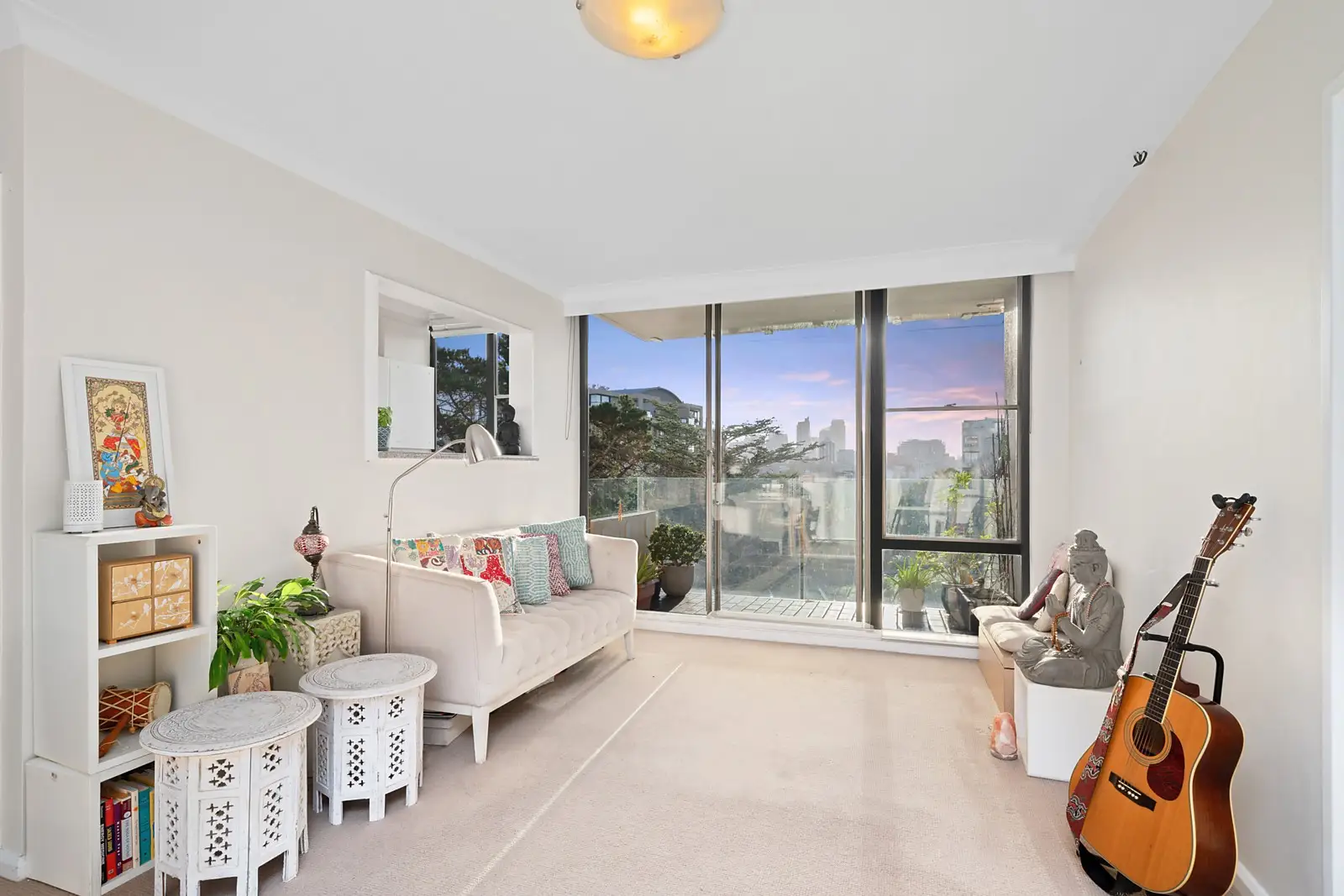 3B/3 Darling Point Road, Darling Point Leased by Sydney Sotheby's International Realty - image 2