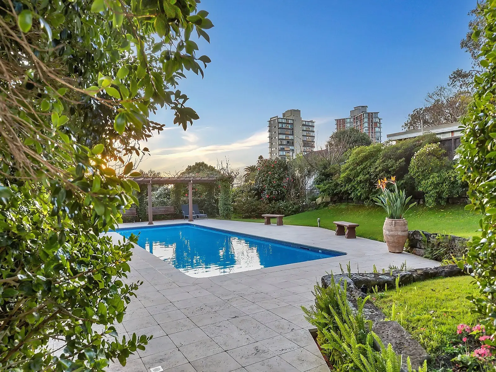 Photo #2: 11/60 Darling Point Road, Darling Point - Sold by Sydney Sotheby's International Realty