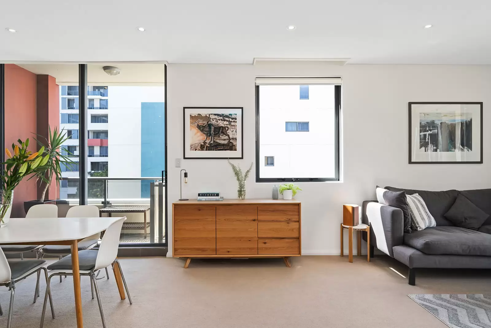 733/28 Danks Street, Waterloo Sold by Sydney Sotheby's International Realty - image 3