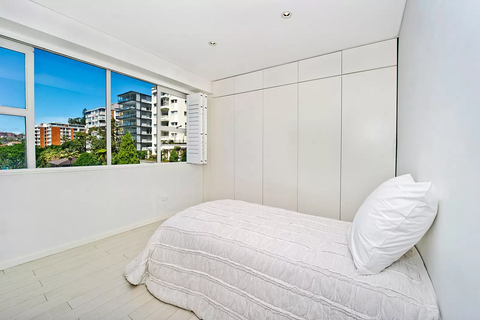 41/11 Sutherland Crescent, Darling Point Sold by Sydney Sotheby's International Realty - image 9