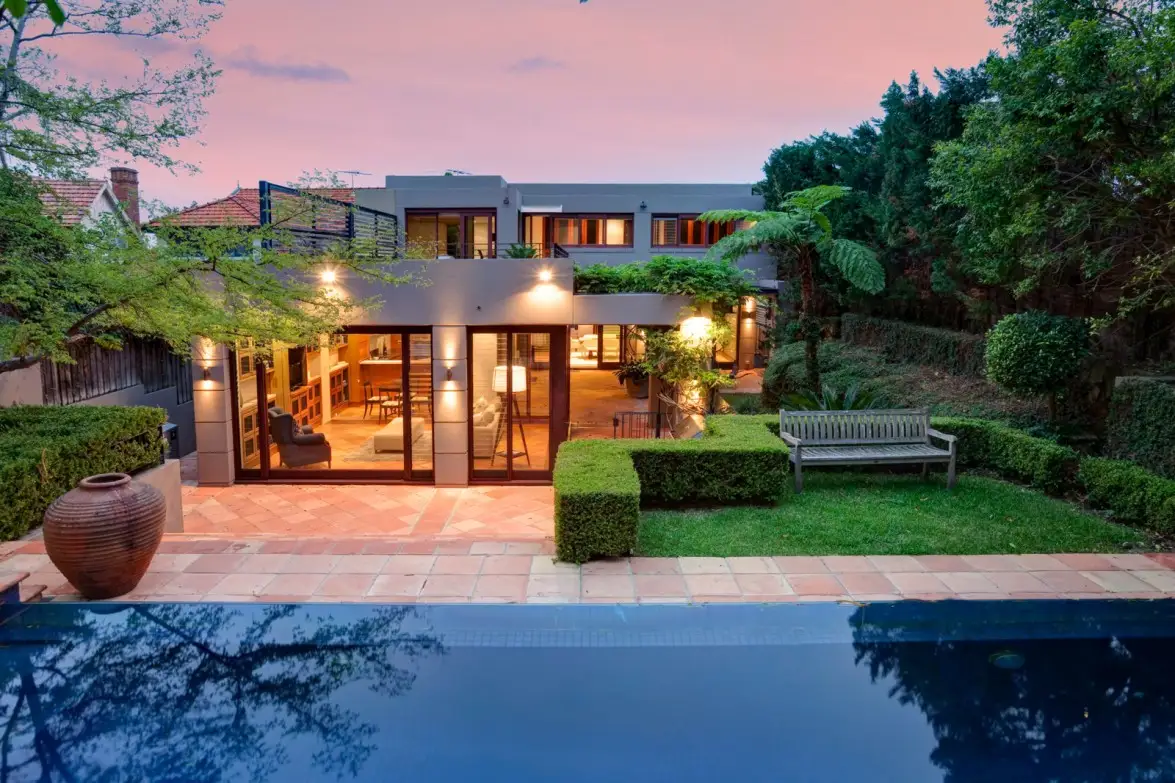 15 Village High Road, Vaucluse Sold by Sydney Sotheby's International Realty - image 1