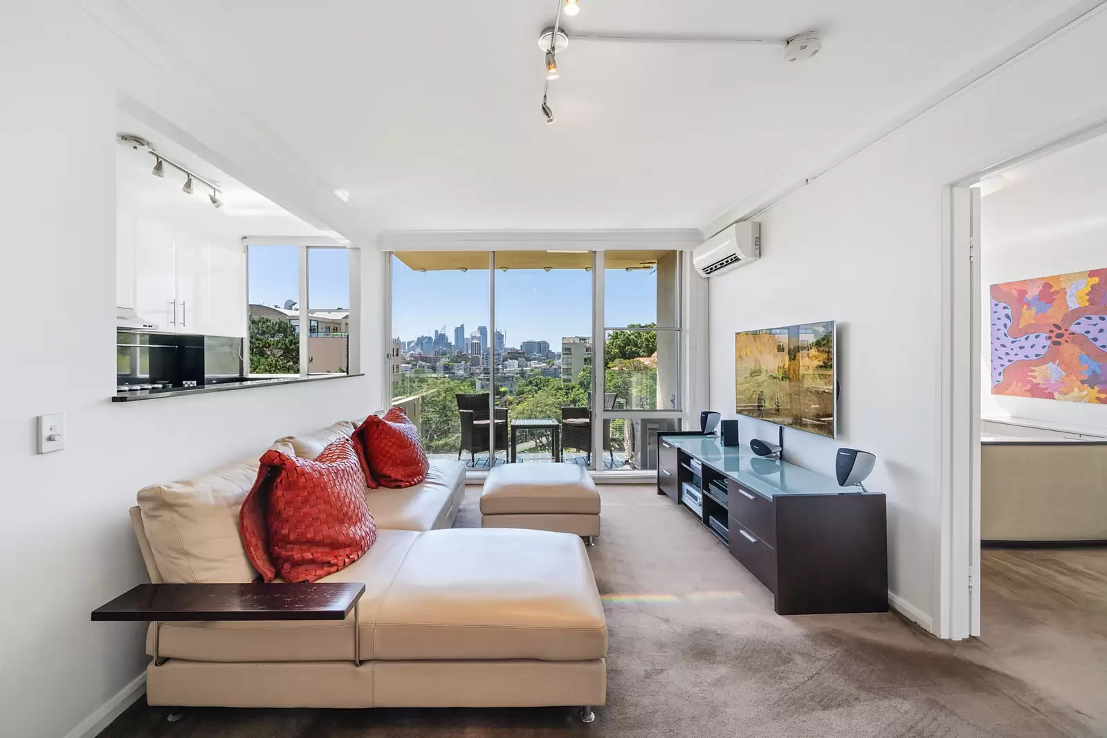 4B/3 Darling Point Road, Darling Point Sold by Sydney Sotheby's International Realty - image 3