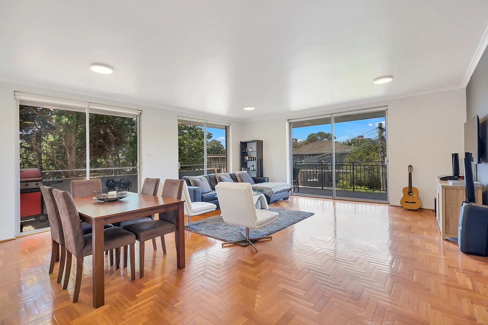 4/136 Old South Head, Road, Bellevue Hill Sold by Sydney Sotheby's International Realty - image 1