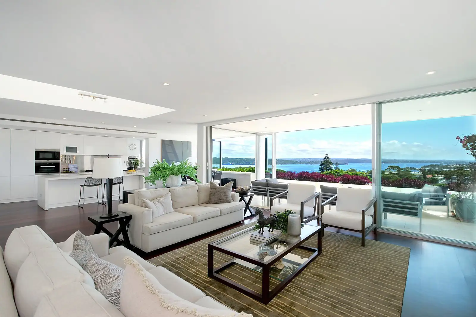 1/24 New South Head Road, Vaucluse Sold by Sydney Sotheby's International Realty - image 1