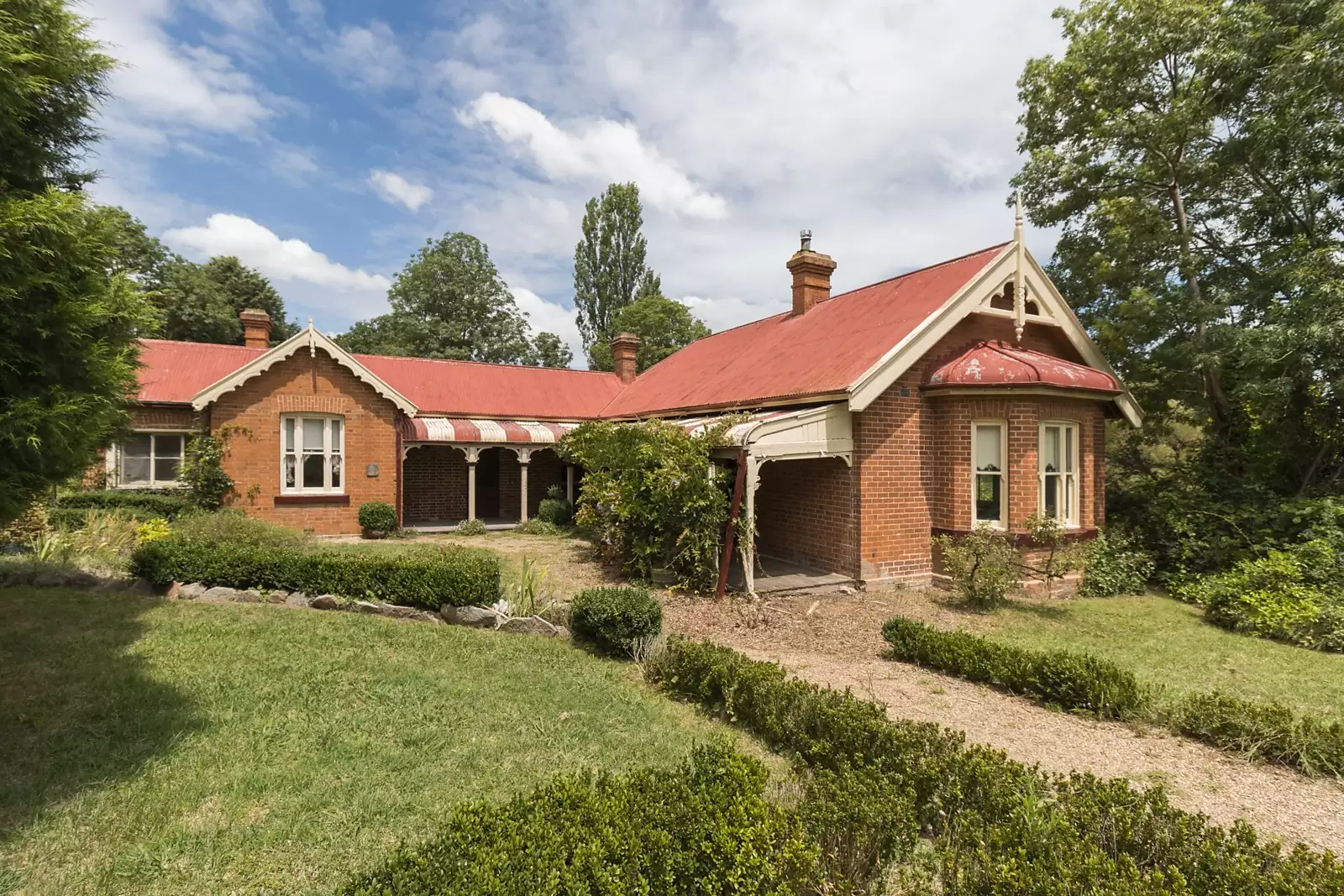 1 Coronation Avenue, Braidwood Sold by Sydney Sotheby's International Realty - image 3