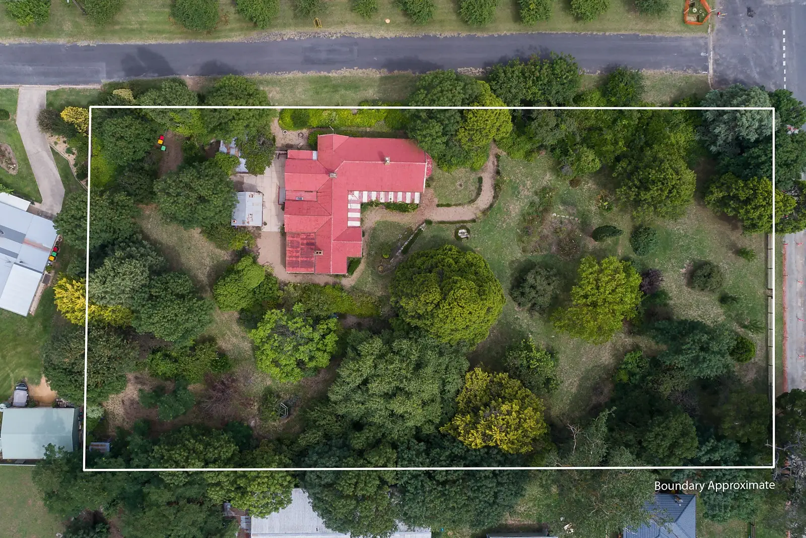 1 Coronation Avenue, Braidwood Sold by Sydney Sotheby's International Realty - image 2