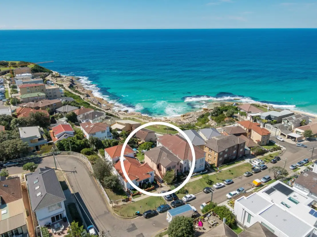 30 Dellview Street, Tamarama Sold by Sydney Sotheby's International Realty - image 1