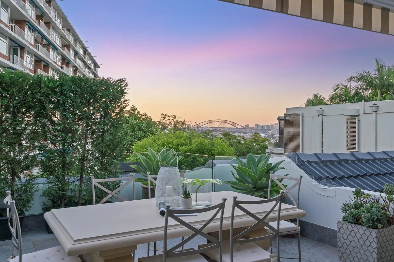 4/38 Darling Point Road, Darling Point Sold by Sydney Sotheby's International Realty - image 2