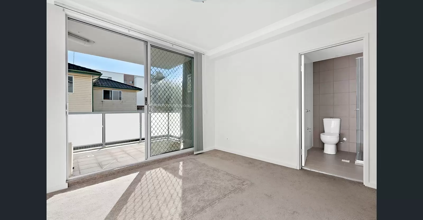 11/22 Burbang Crescent, Rydalmere Sold by Sydney Sotheby's International Realty - image 1