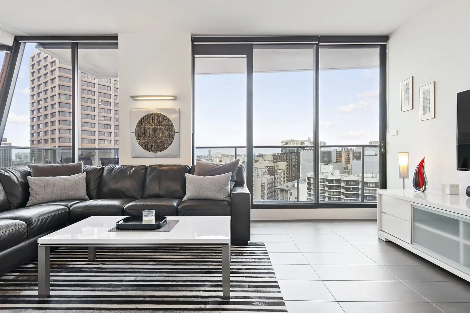 1701/29 Commonwealth Street, Sydney Sold by Sydney Sotheby's International Realty - image 2