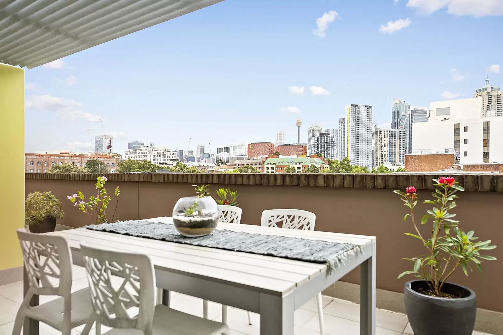 628/16-20 Smail Street, Ultimo Sold by Sydney Sotheby's International Realty - image 1