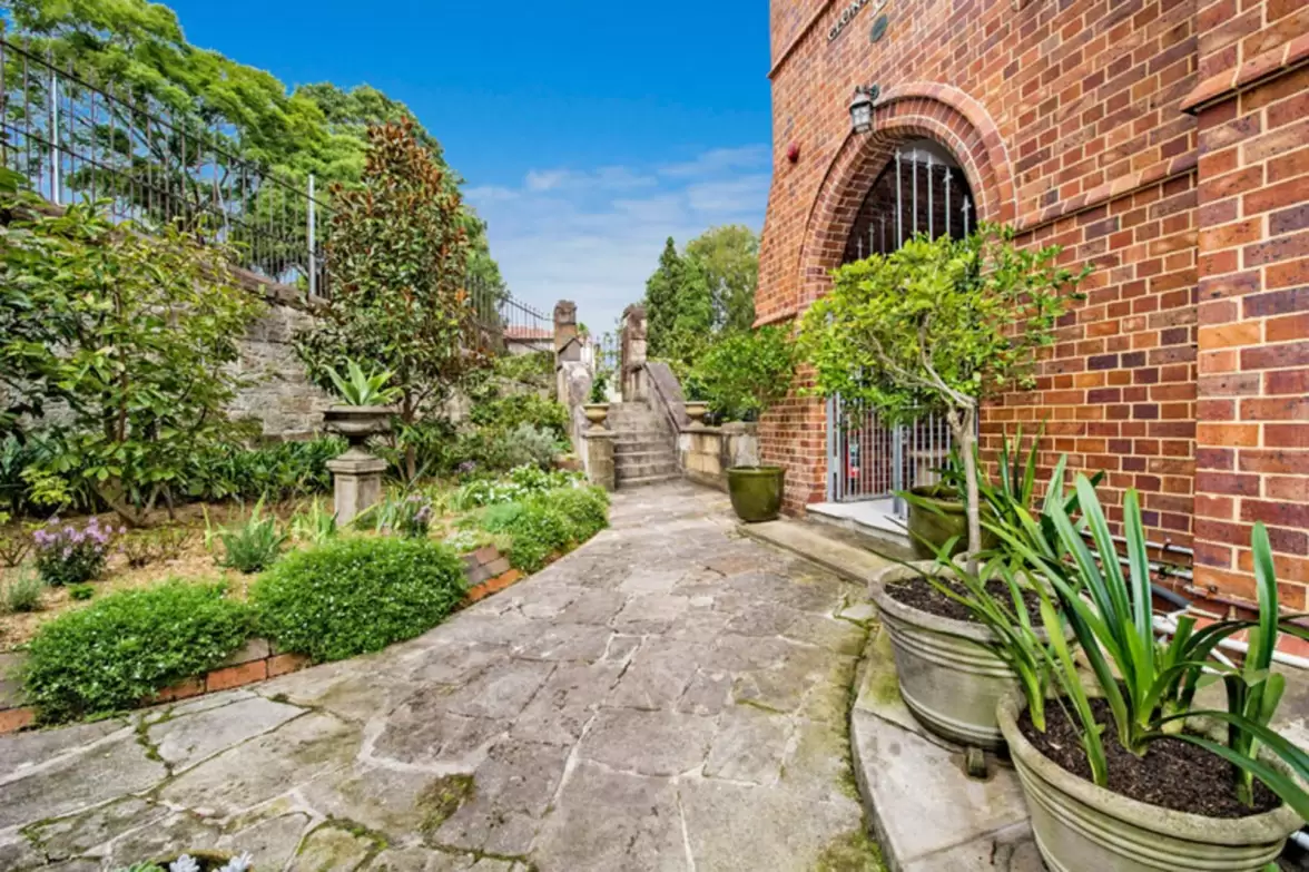 'Cloncorrick 2/32 Darling Point Road, Darling Point Sold by Sydney Sotheby's International Realty - image 12