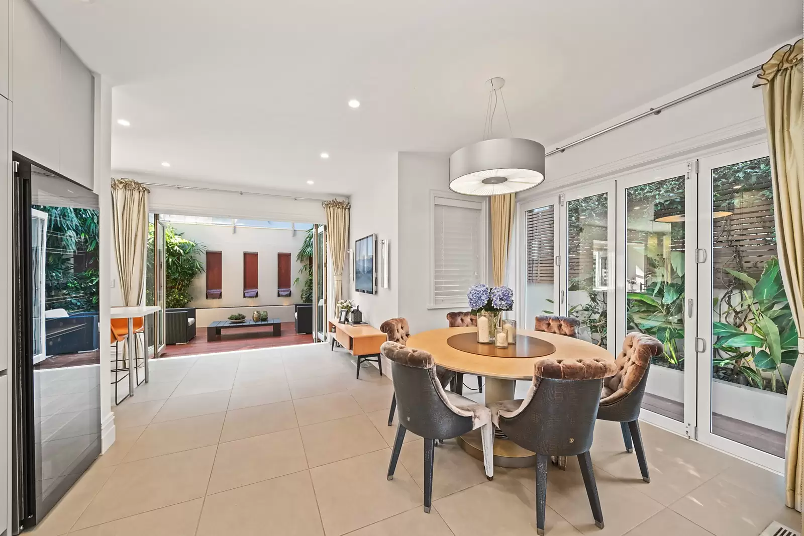 2 Wunulla Road, Point Piper Sold by Sydney Sotheby's International Realty - image 6