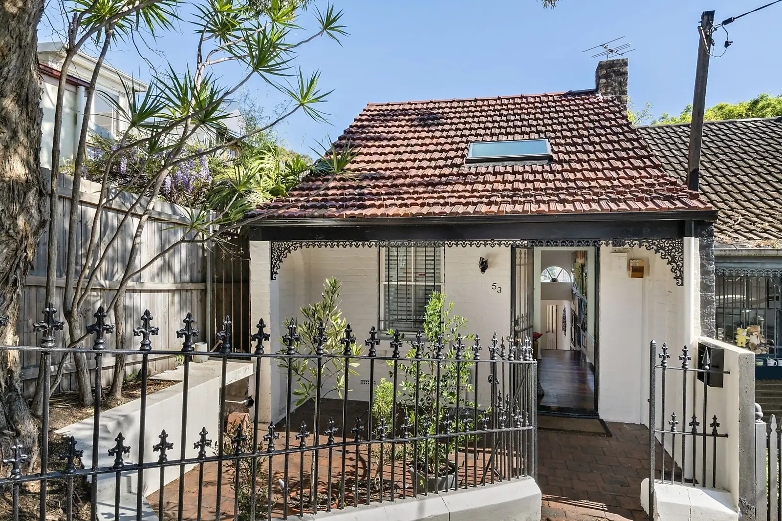 53 Ferry Road, Glebe Sold by Sydney Sotheby's International Realty - image 1