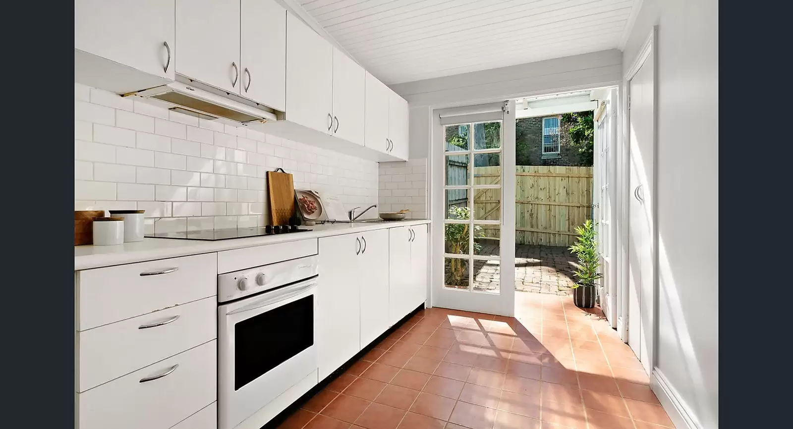 15 Baltic Street, Newtown Sold by Sydney Sotheby's International Realty - image 3