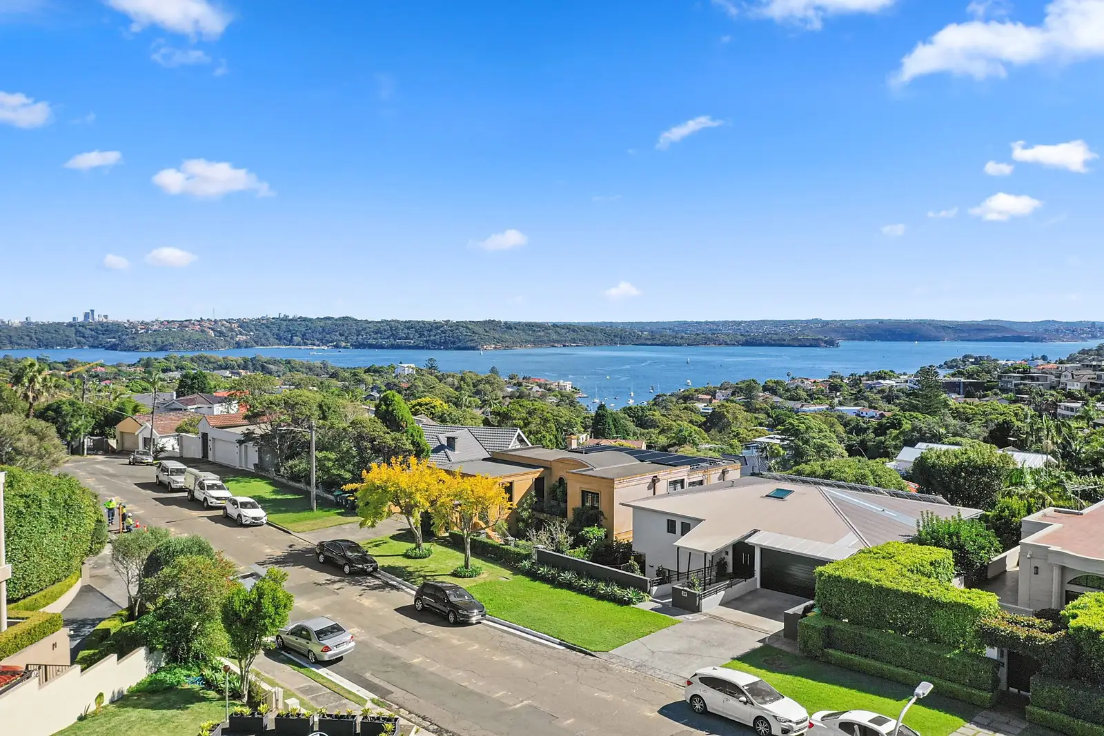 25 Olphert Avenue, Vaucluse Sold by Sydney Sotheby's International Realty - image 1