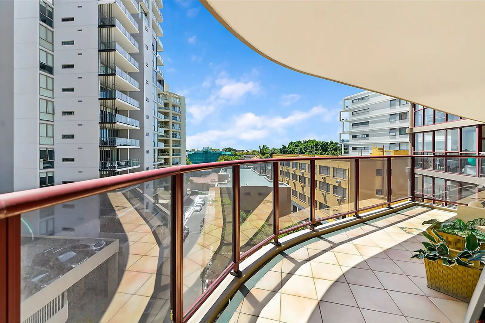29/2A Hollywood Avenue, Bondi Junction Sold by Sydney Sotheby's International Realty - image 1
