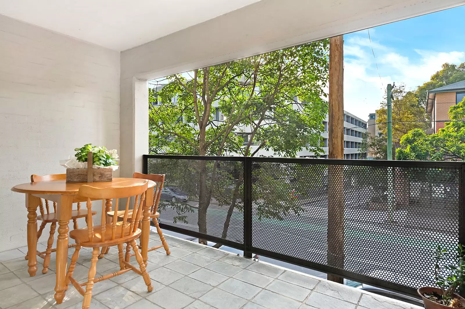 33/155 Missenden Road, Newtown Sold by Sydney Sotheby's International Realty - image 3