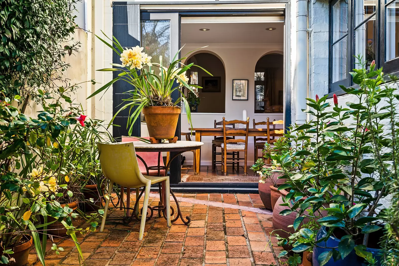 471 Riley Street, Surry Hills Sold by Sydney Sotheby's International Realty - image 1