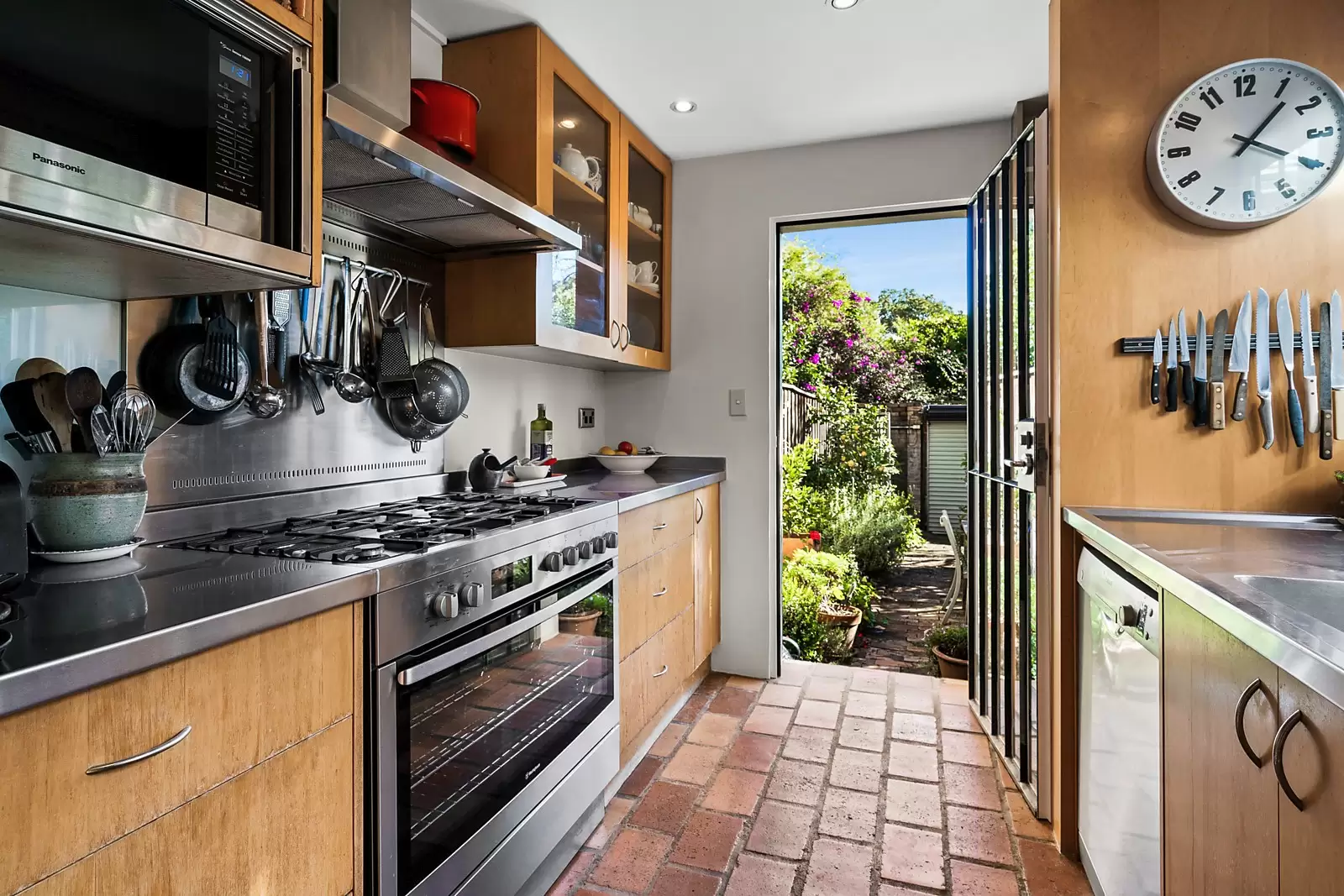 Photo #3: 471 Riley Street, Surry Hills - Sold by Sydney Sotheby's International Realty
