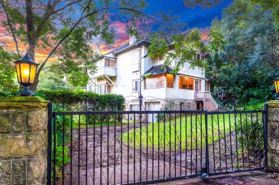 6-8 Cranbrook Road, Bellevue Hill Sold by Sydney Sotheby's International Realty - image 1
