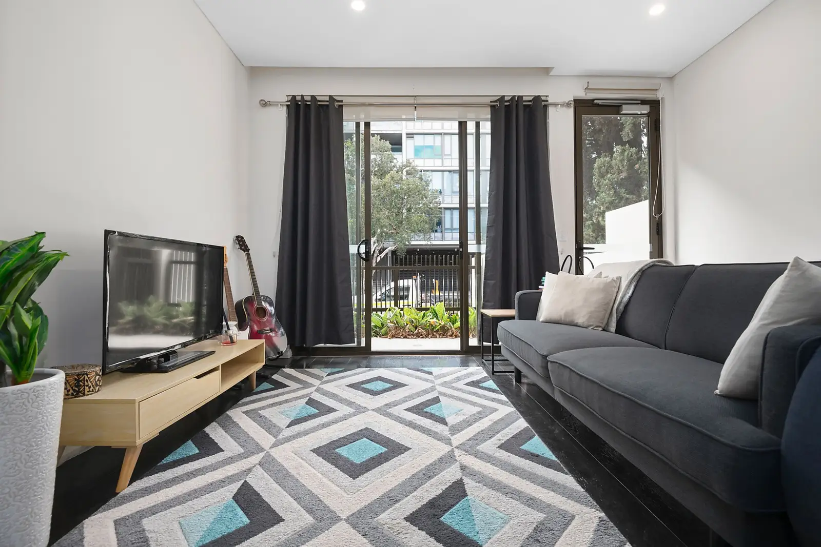 G05/39-47 Mentmore Avenue, Rosebery Sold by Sydney Sotheby's International Realty - image 2