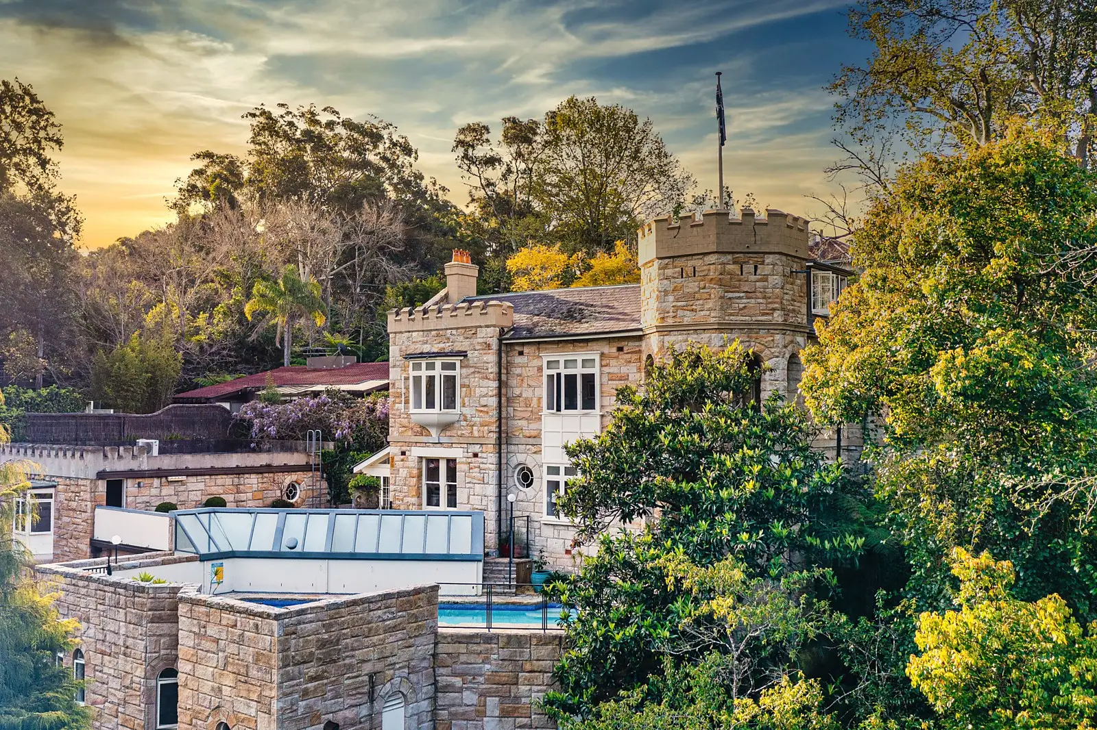 3 Glenview Street, Gordon Sold by Sydney Sotheby's International Realty - image 2