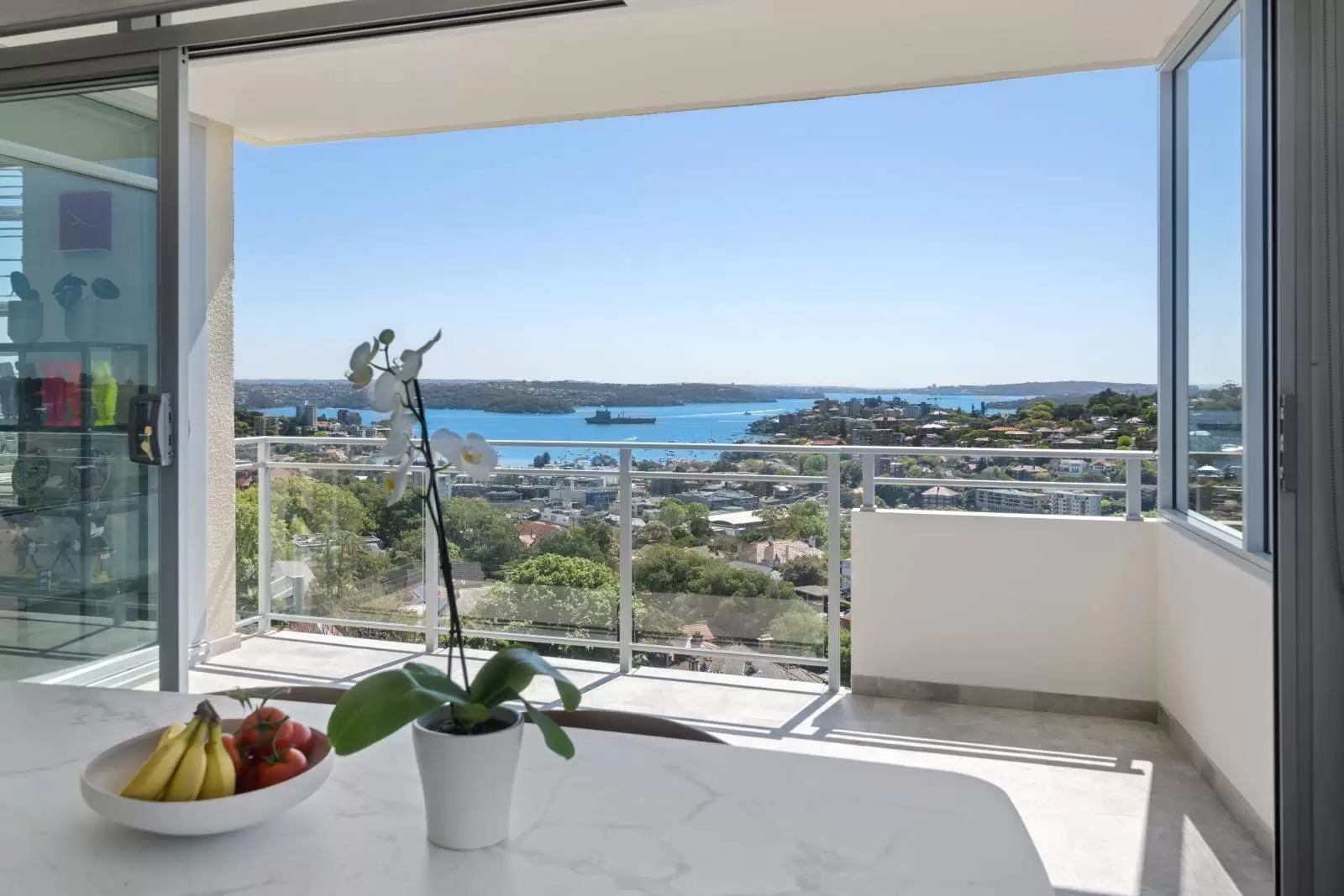 32/6 Trelawney Street, Woollahra Sold by Sydney Sotheby's International Realty - image 1
