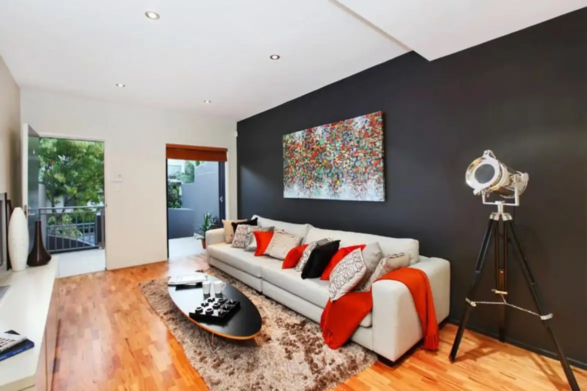1/198 George Street, Erskineville Leased by Sydney Sotheby's International Realty - image 1