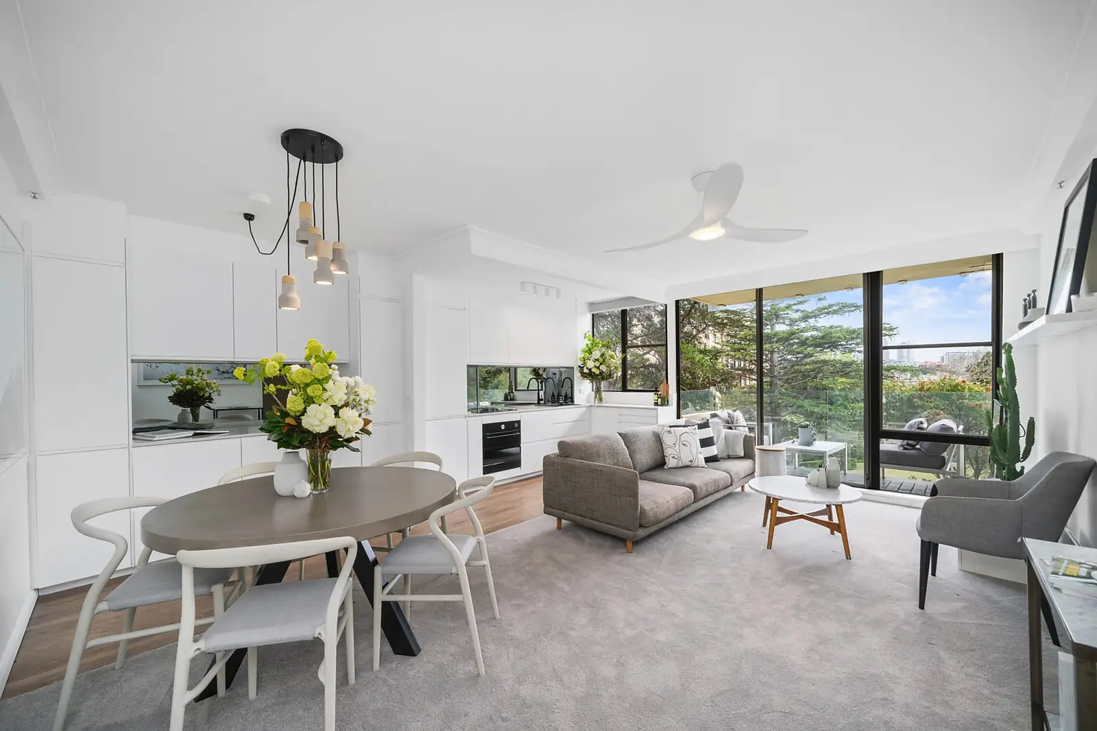 2B/3 Darling Point Road, Darling Point Sold by Sydney Sotheby's International Realty - image 1