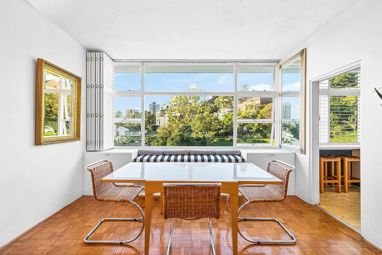 21/11 Yarranabbe Road, Darling Point Sold by Sydney Sotheby's International Realty - image 4