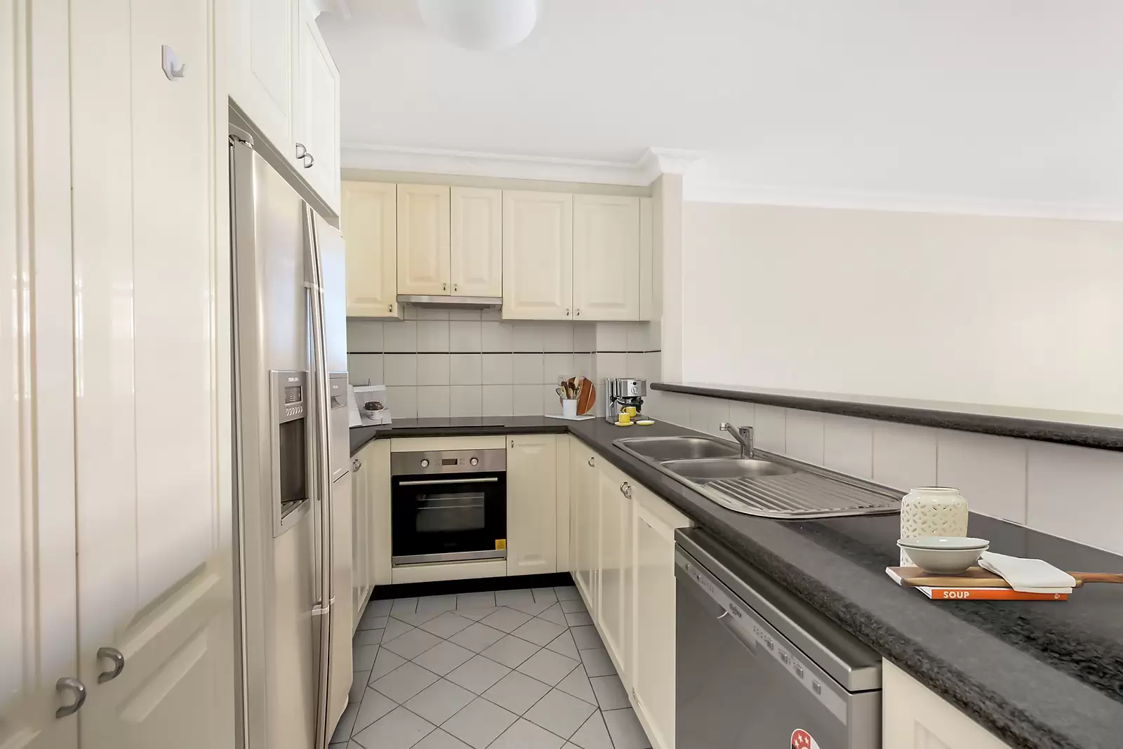 15/144-158 Alison Road, Randwick Sold by Sydney Sotheby's International Realty - image 3