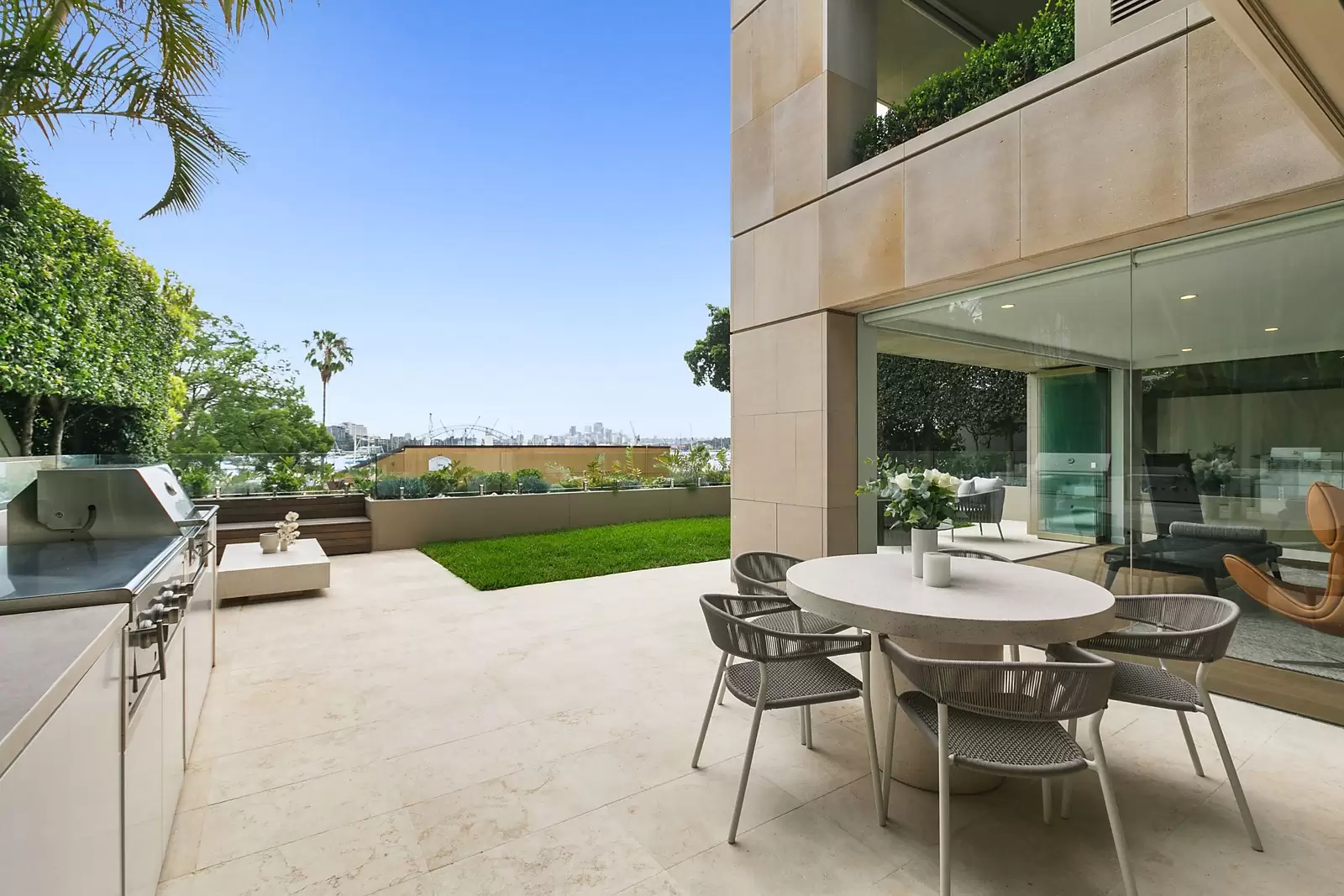 1/47 New Beach Road, Darling Point Sold by Sydney Sotheby's International Realty - image 8