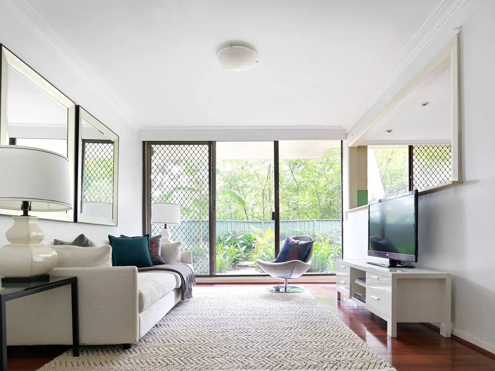 3/297-297A Edgecliff Road, Woollahra Leased by Sydney Sotheby's International Realty - image 1