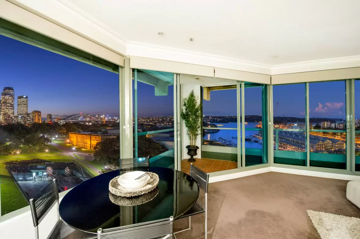 'The Domain' 1202/22 Sir John Young Crescent, Woolloomooloo Sold by Sydney Sotheby's International Realty - image 5