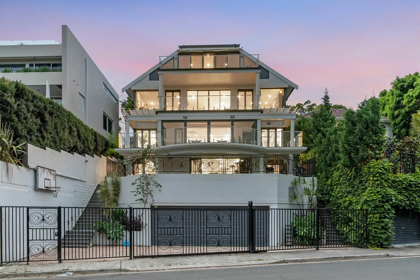 42 Wentworth Road, Vaucluse Sold by Sydney Sotheby's International Realty - image 2