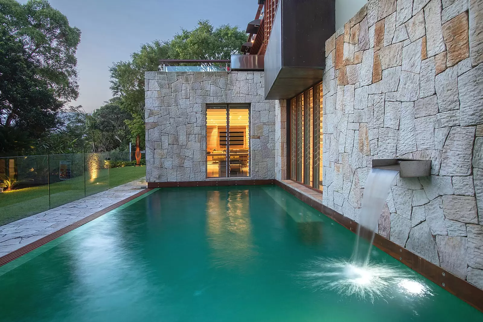 8 The Crescent, Vaucluse Sold by Sydney Sotheby's International Realty - image 1